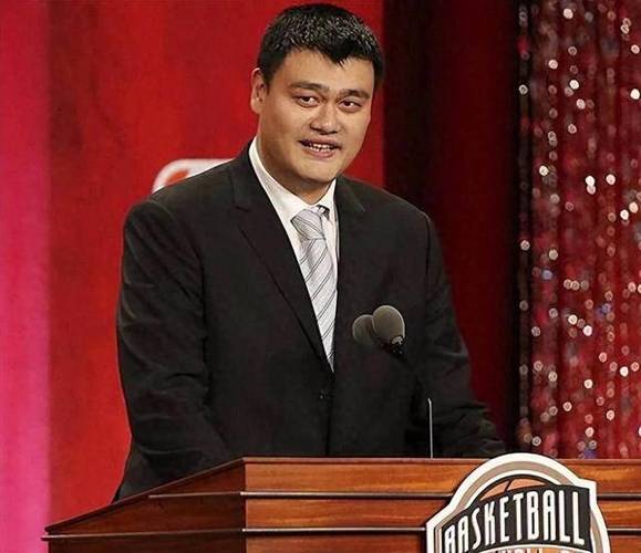 姚明成两会身高担当,姚明2020年身高多少